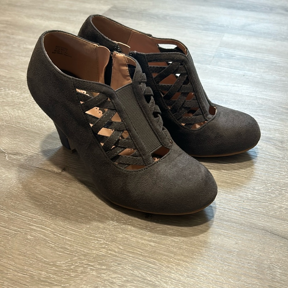 Journee Collection Dark Gray Suede Cutout Heels